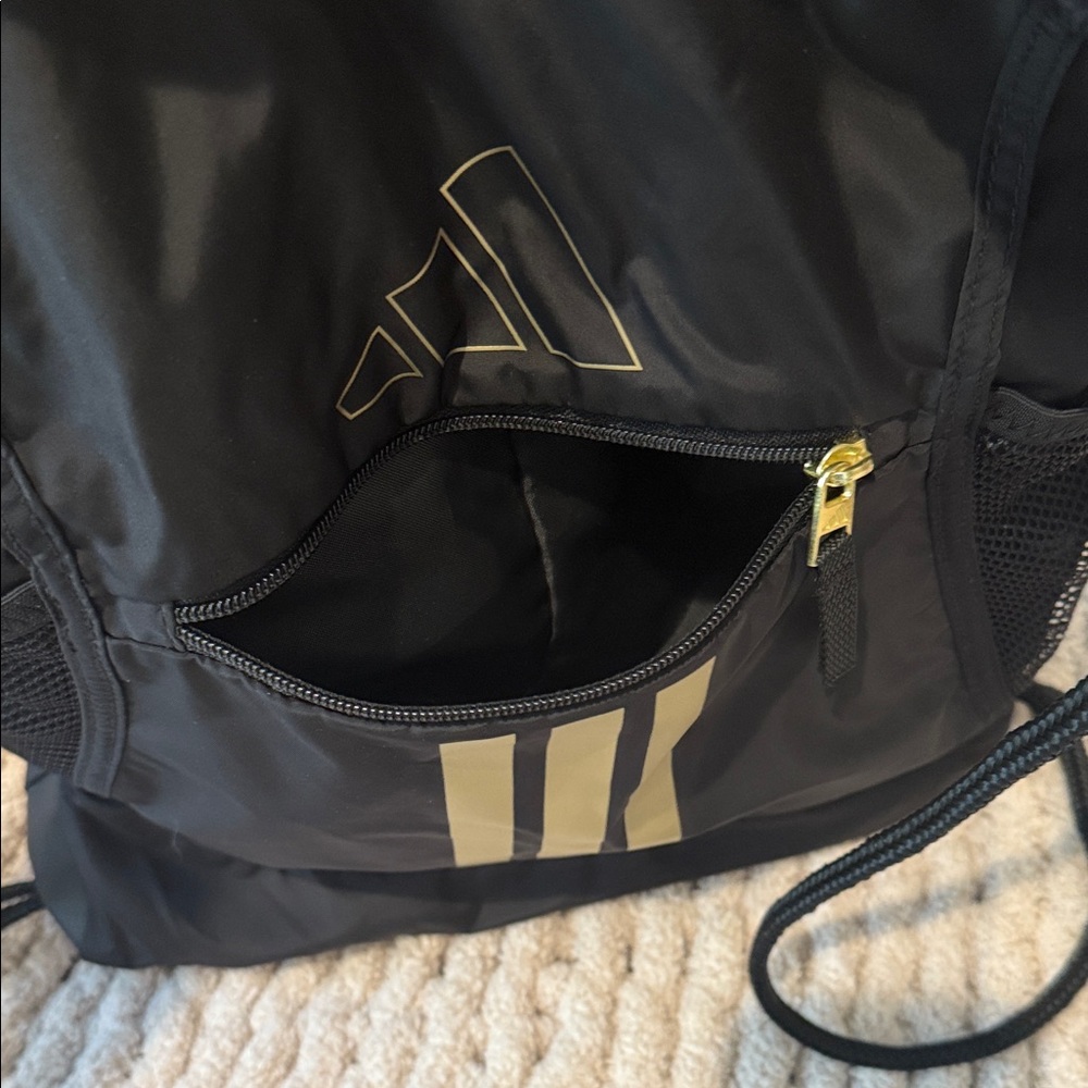 Adidas sports bag - Picture 3 of 4